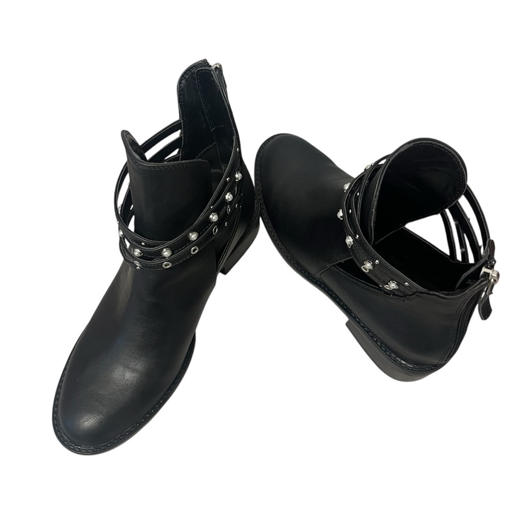Nine West Black Ankle Boots with Silver Accents Studded Straps Low Heel Sz 7.5